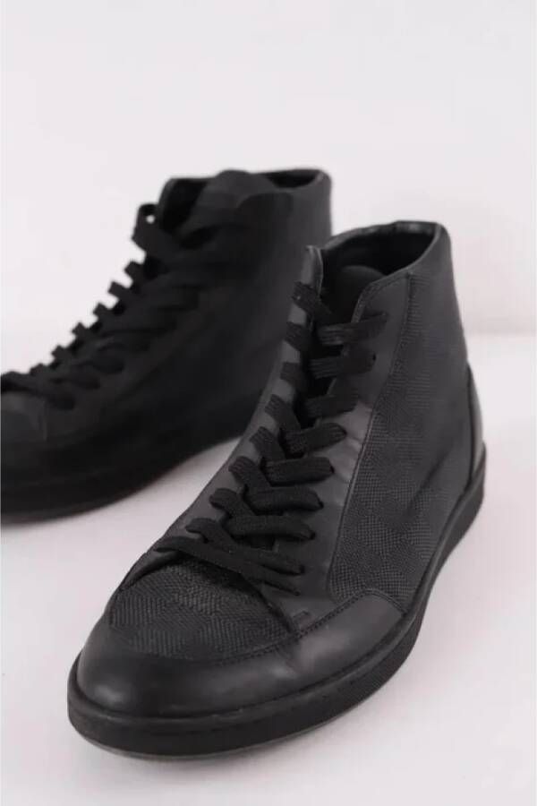 Louis Vuitton Vintage Pre-owned Leather sneakers Black Dames