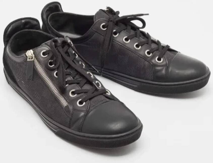 Louis Vuitton Vintage Pre-owned Leather sneakers Black Heren