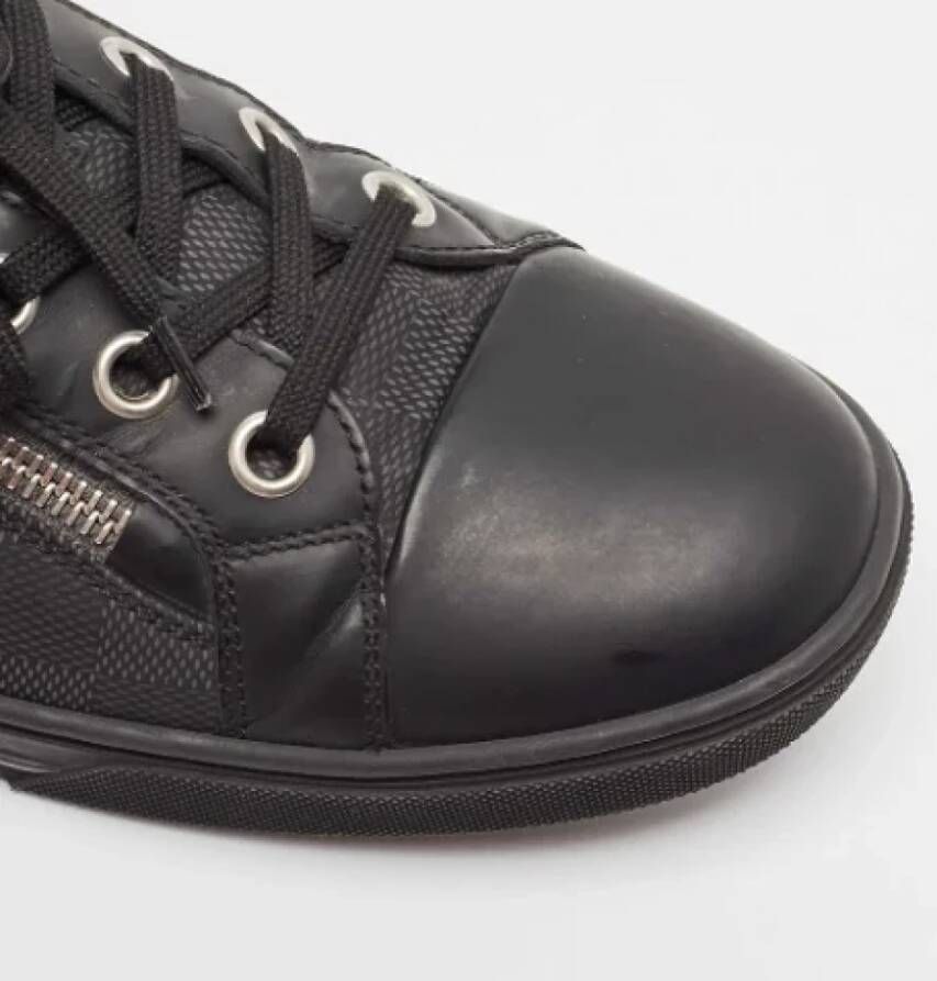Louis Vuitton Vintage Pre-owned Leather sneakers Black Heren