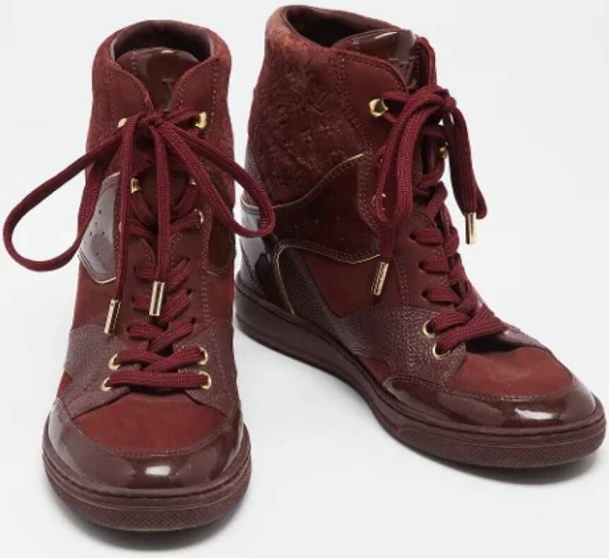 Louis Vuitton Vintage Pre-owned Leather sneakers Red Dames