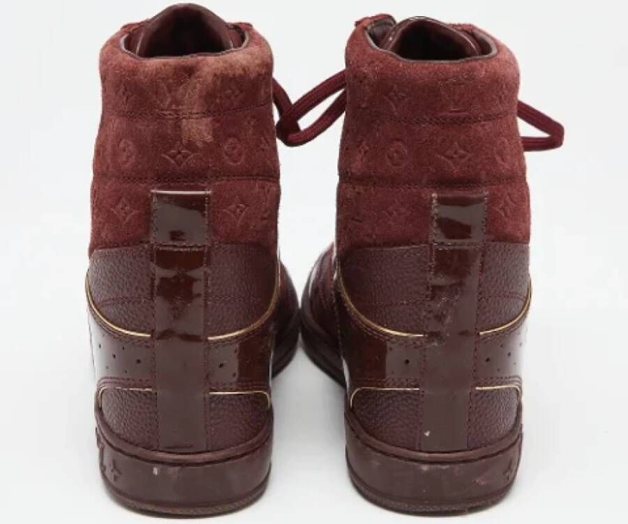 Louis Vuitton Vintage Pre-owned Leather sneakers Red Dames