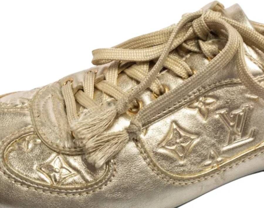 Louis Vuitton Vintage Pre-owned Leather sneakers Yellow Dames
