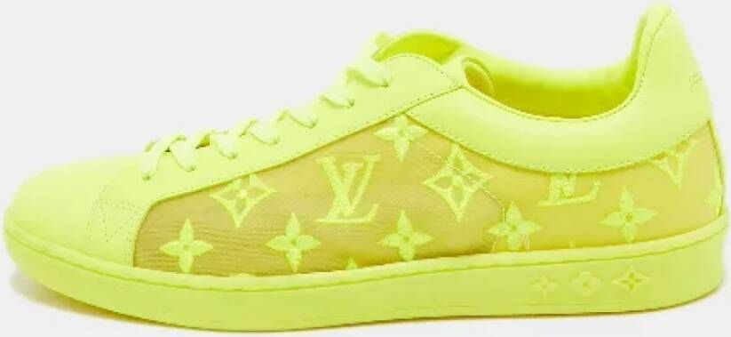 Louis Vuitton Vintage Pre-owned Leather sneakers Yellow Dames