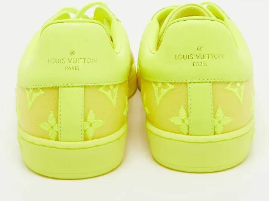 Louis Vuitton Vintage Pre-owned Leather sneakers Yellow Dames