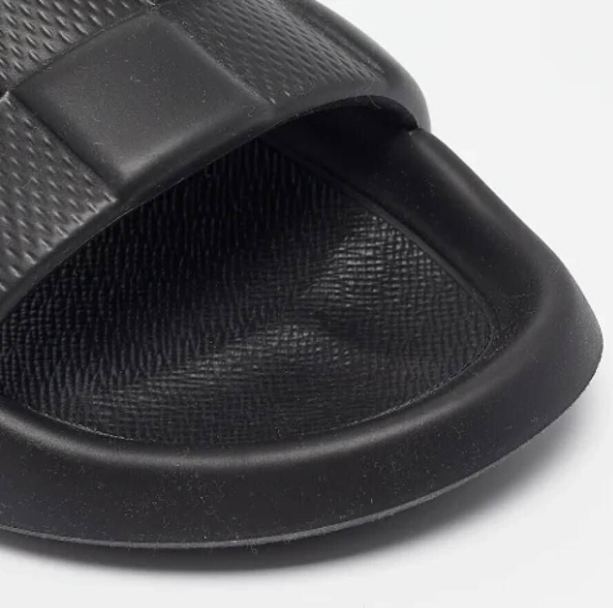 Louis Vuitton Vintage Pre-owned Rubber sandals Black Heren