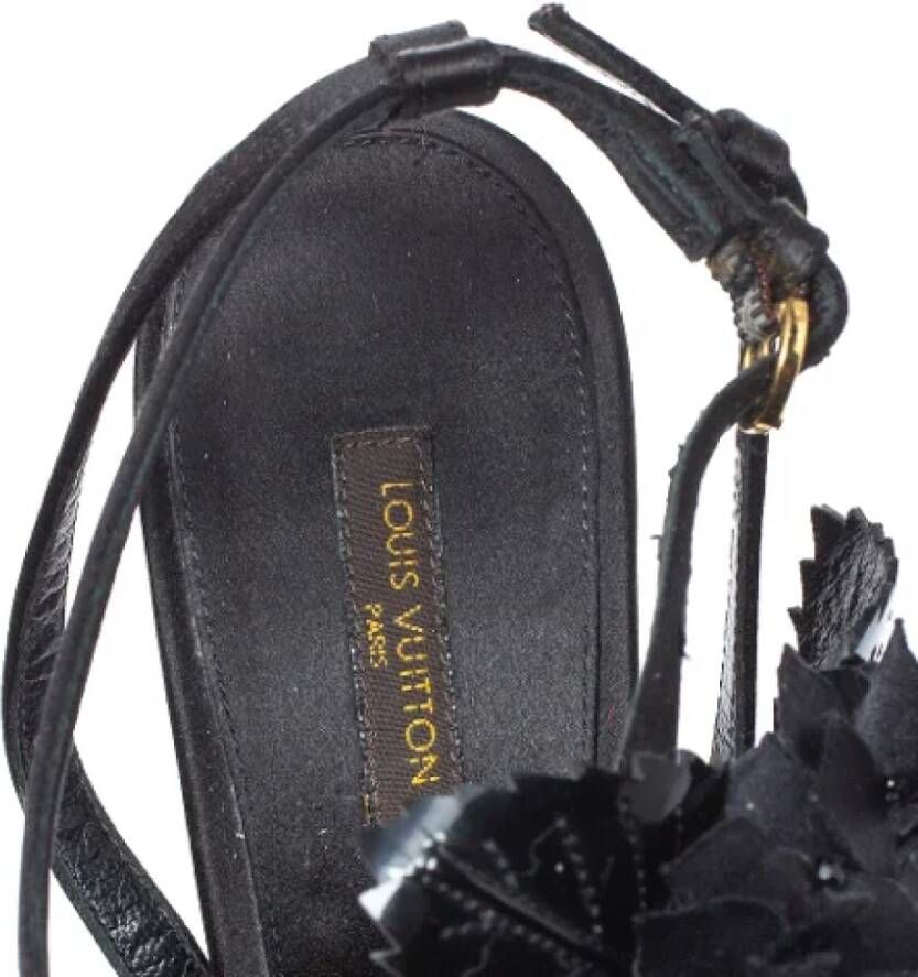 Louis Vuitton Vintage Pre-owned Satin sandals Black Dames