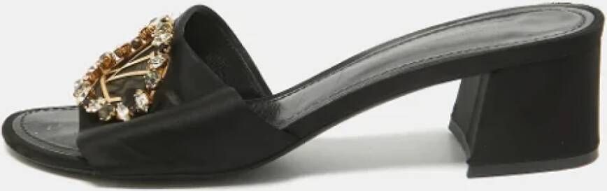 Louis Vuitton Vintage Pre-owned Satin sandals Black Dames
