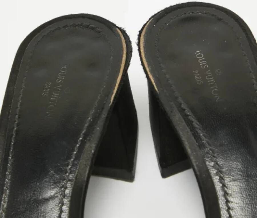 Louis Vuitton Vintage Pre-owned Satin sandals Black Dames