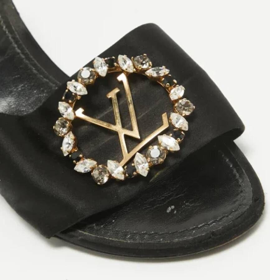 Louis Vuitton Vintage Pre-owned Satin sandals Black Dames