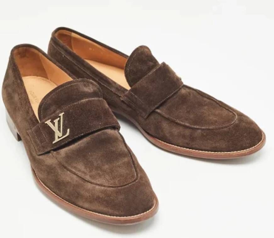 Louis Vuitton Vintage Pre-owned Suede flats Brown Heren