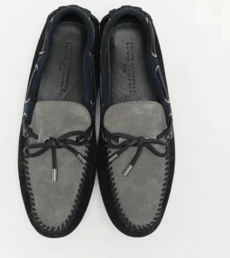 Louis Vuitton Vintage Pre-owned Suede flats Gray Heren
