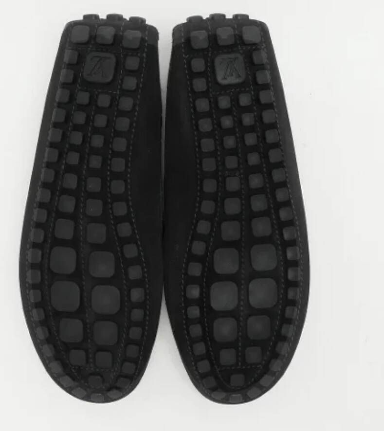 Louis Vuitton Vintage Pre-owned Suede flats Gray Heren
