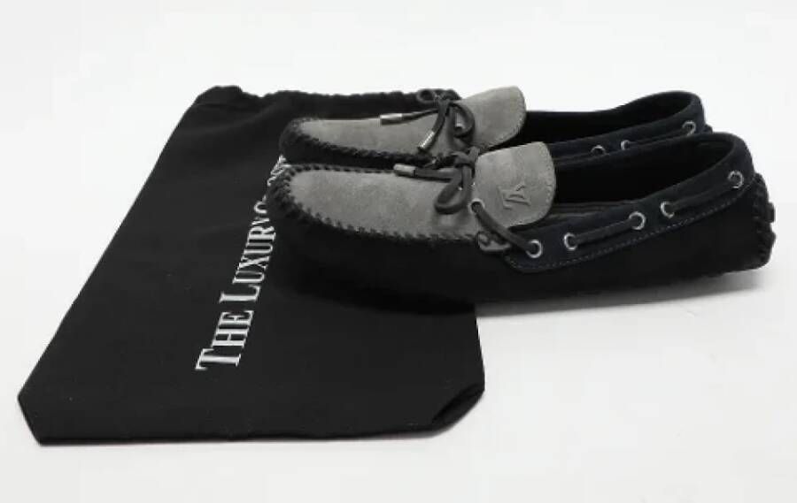 Louis Vuitton Vintage Pre-owned Suede flats Gray Heren