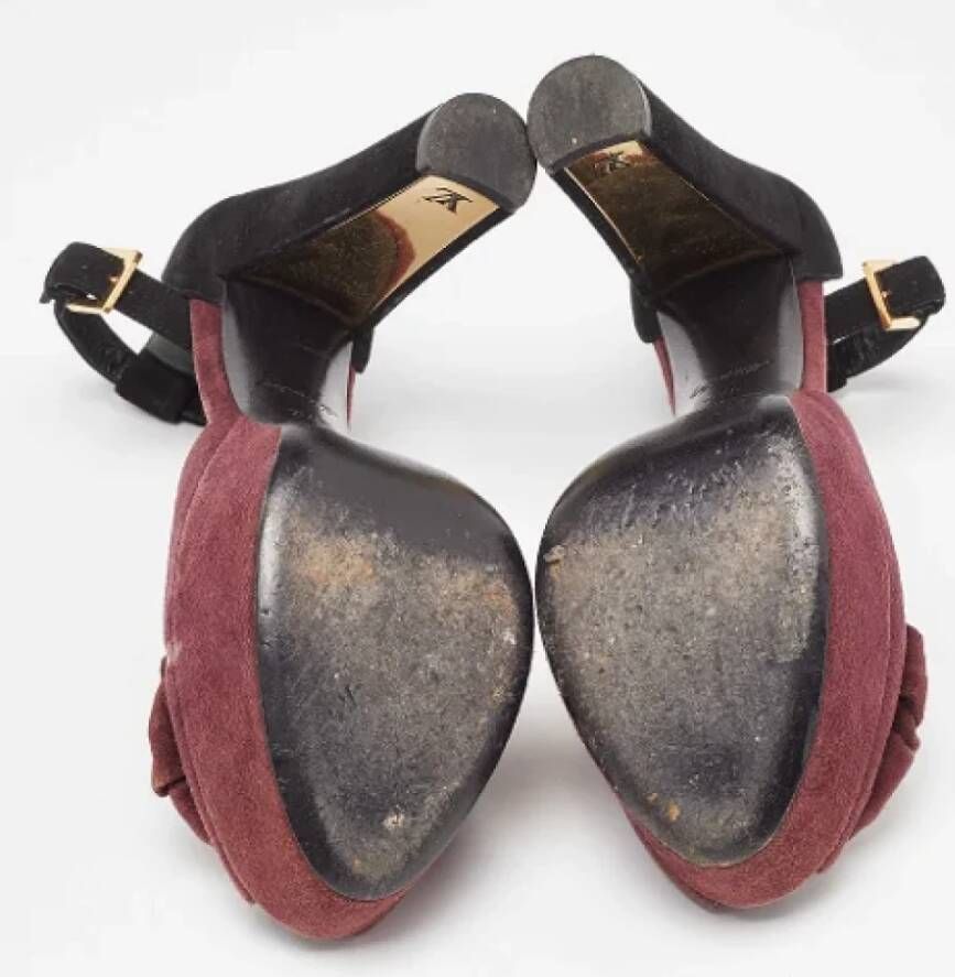 Louis Vuitton Vintage Pre-owned Suede sandals Black Dames
