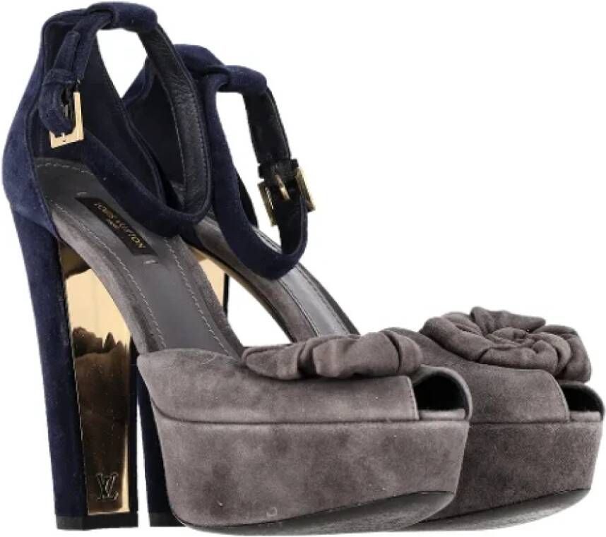 Louis Vuitton Vintage Pre-owned Suede sandals Blue Dames