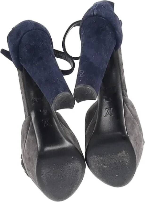 Louis Vuitton Vintage Pre-owned Suede sandals Blue Dames