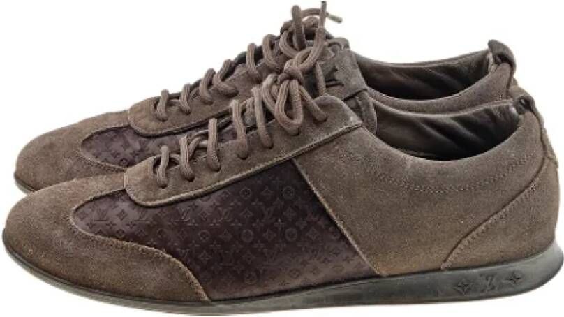 Louis Vuitton Vintage Pre-owned Suede sneakers Brown Dames
