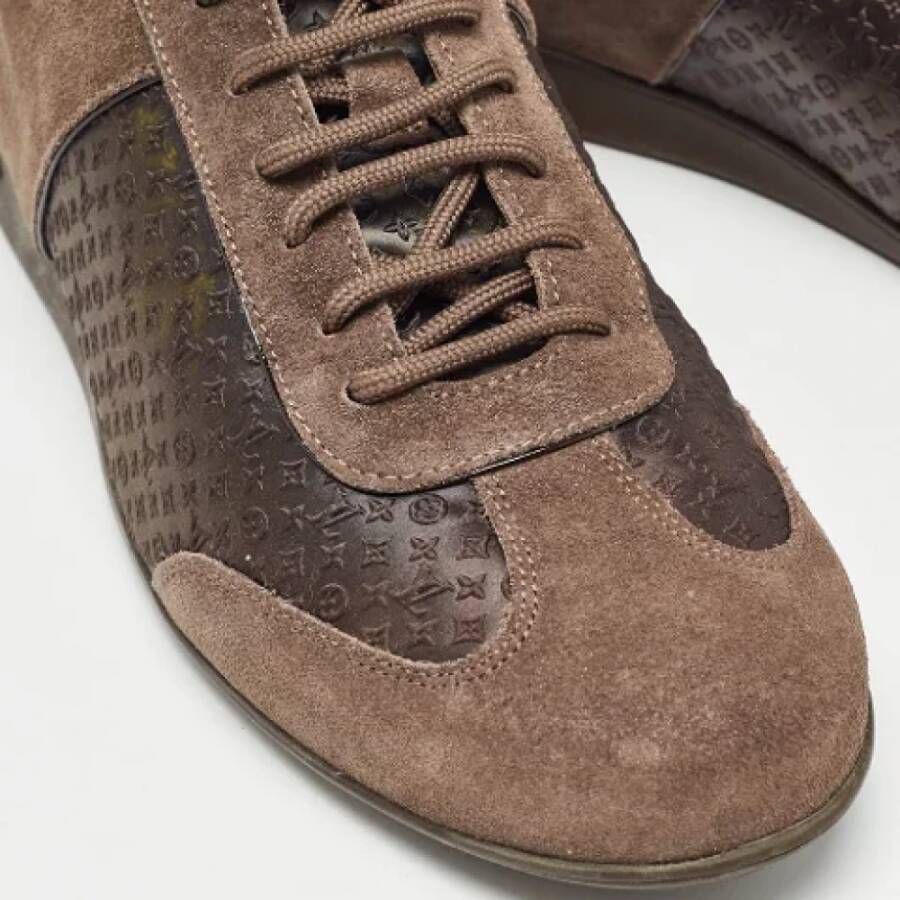 Louis Vuitton Vintage Pre-owned Suede sneakers Brown Dames