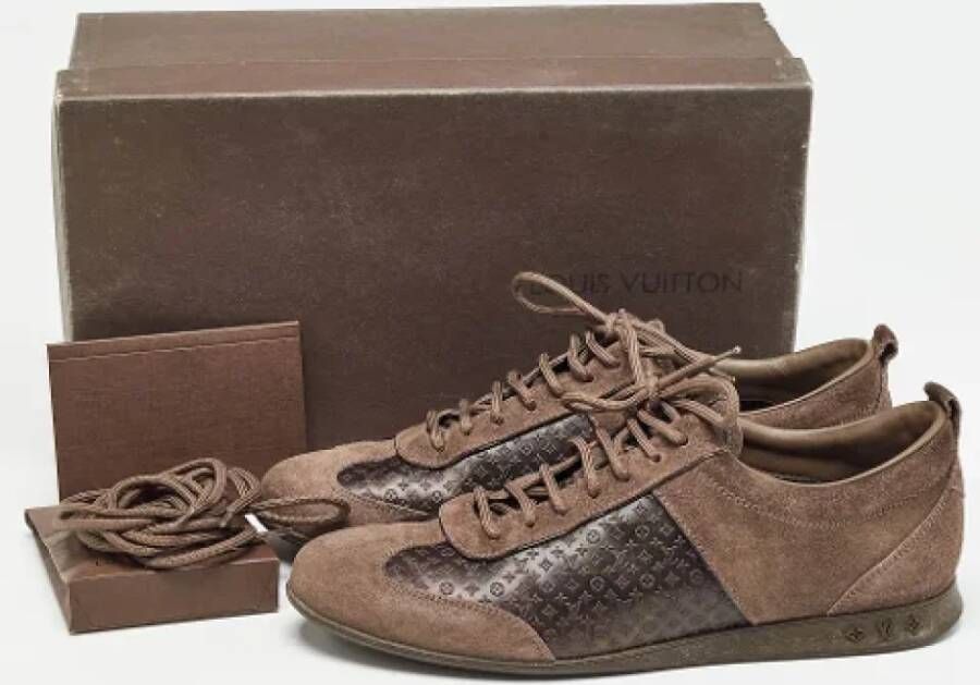 Louis Vuitton Vintage Pre-owned Suede sneakers Brown Dames