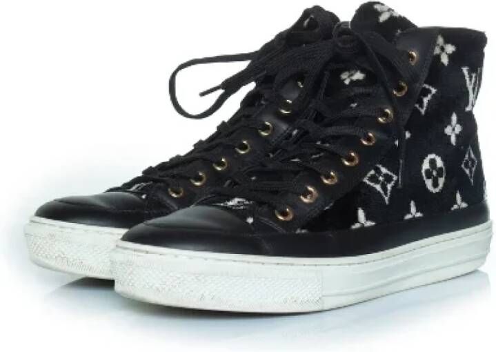 Louis Vuitton Vintage Pre-owned Velvet sneakers Black Dames