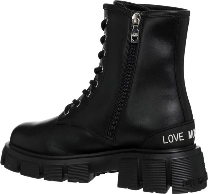 Love Moschino Stijlvolle leren veterschoenen voor dames Zwart Dames