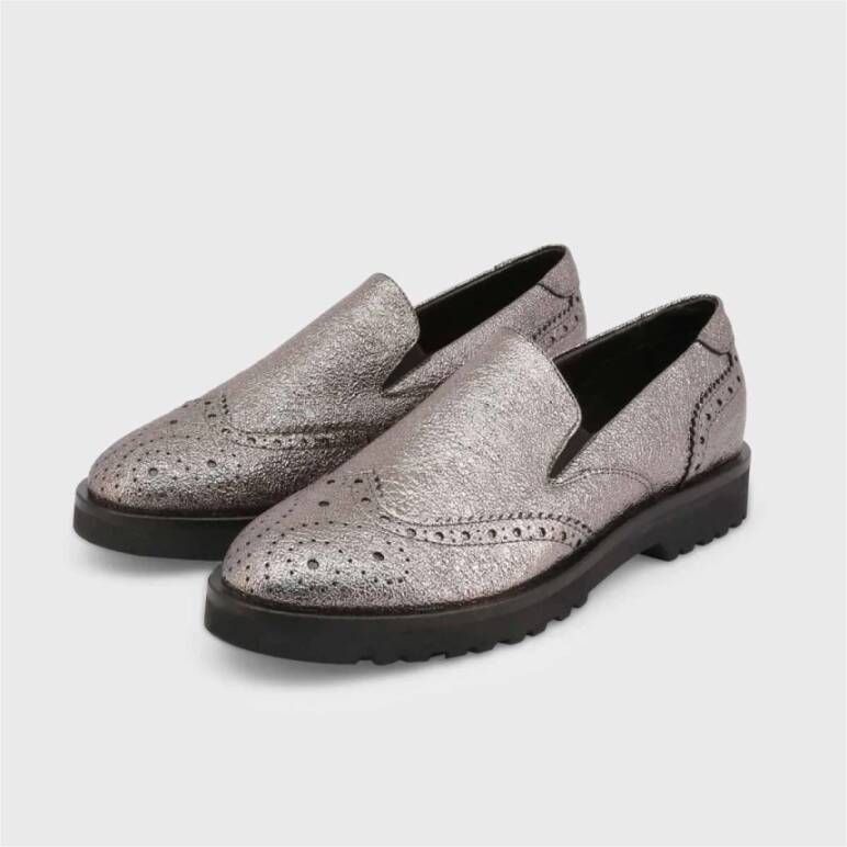 Made in Italia Metallic Brogue Loafer met Openwork Details Gray Dames