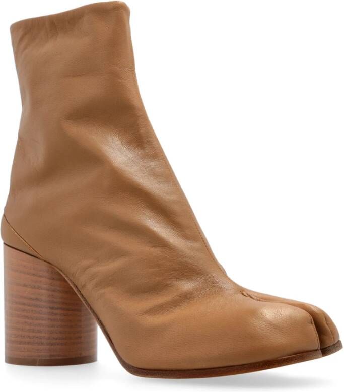 Maison Margiela Enkellaarzen met hak en tabi-uitsnijding Beige Dames