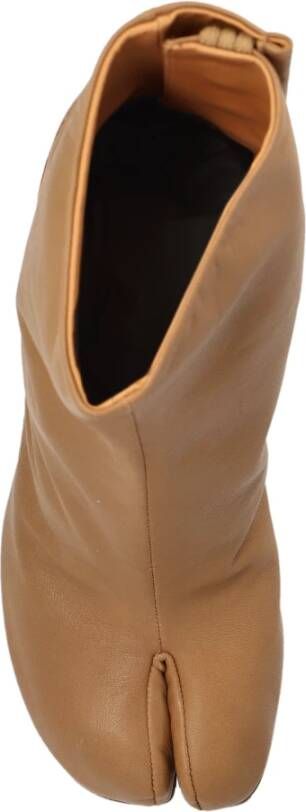 Maison Margiela Enkellaarzen met hak en tabi-uitsnijding Beige Dames