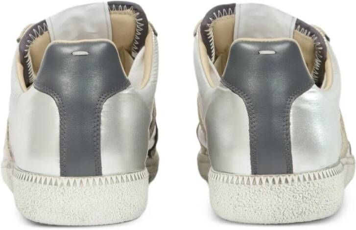 Maison Margiela Grijze Sneakers met Goudkleurige Panelen