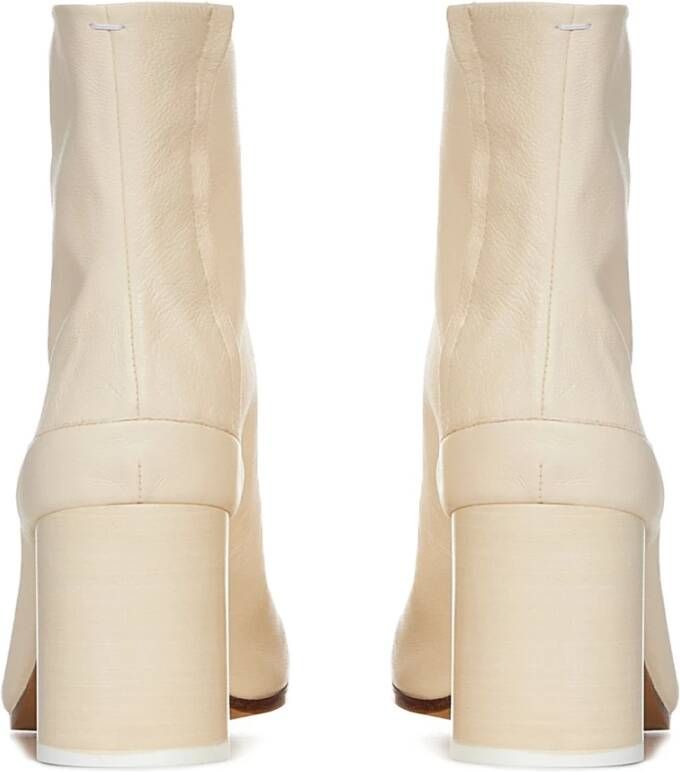 Maison Margiela Enkellaarzen met hak en 'Tabi' uitsnede Beige Dames - Foto 2