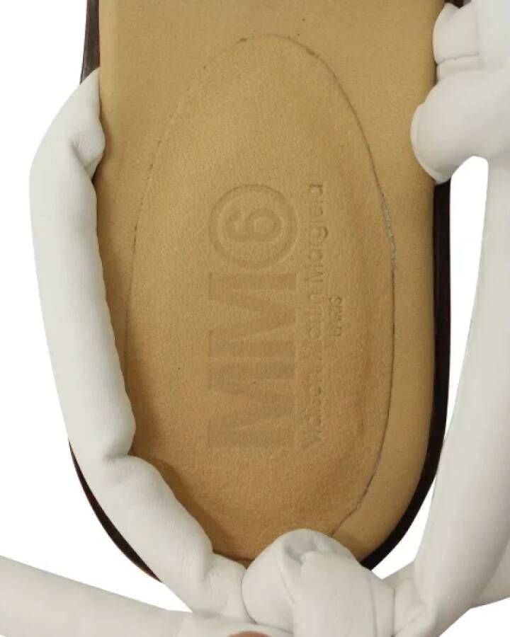 Maison Margiela Pre-owned Leather sandals Beige Dames