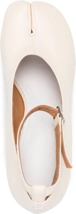 Maison Margiela Elegant Beige Mid Heel Pumps Beige Dames