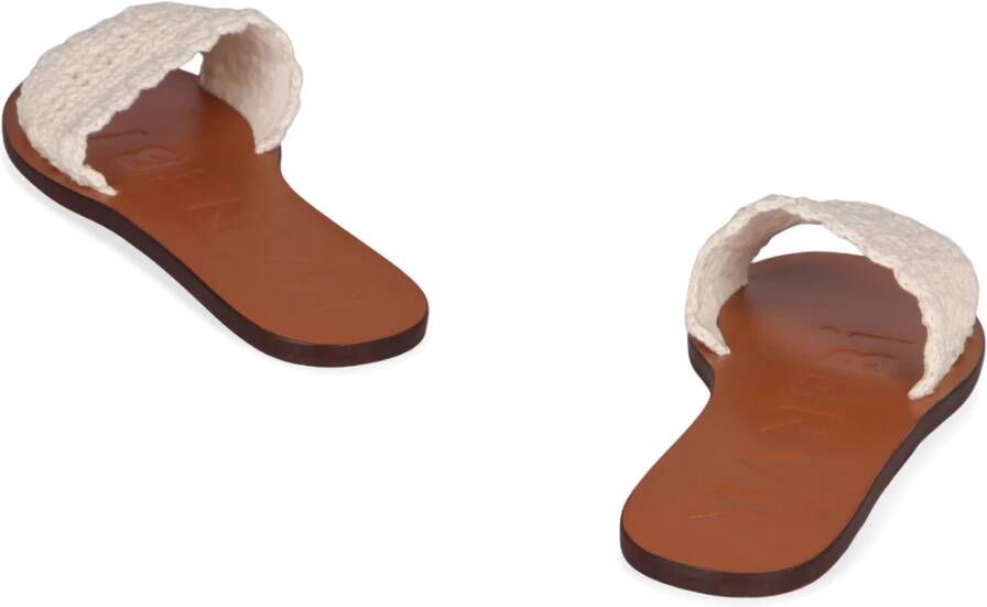 Manebí Gehaakte Gebreide Platte Sandalen