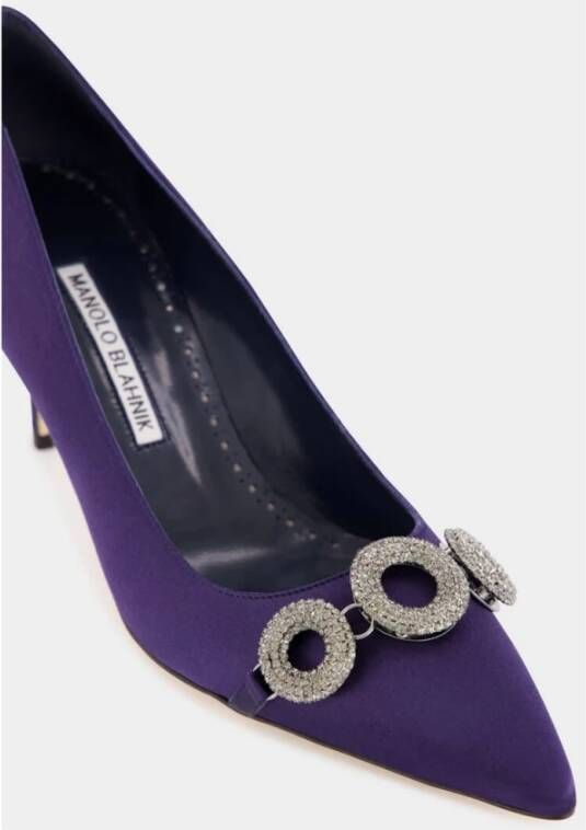 Manolo Blahnik Blauwe Satijnen Elegante Hakken met Kristallen Broche