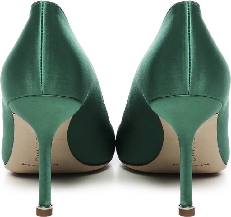 Manolo Blahnik Elegante hak Hangisi schoenen Green Dames