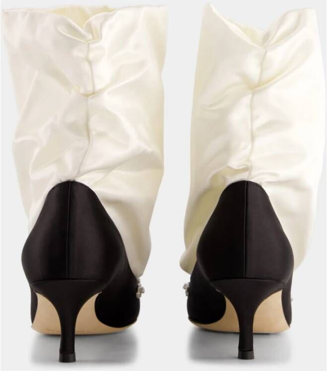 Manolo Blahnik Elegante Satijnen Schoen Booties