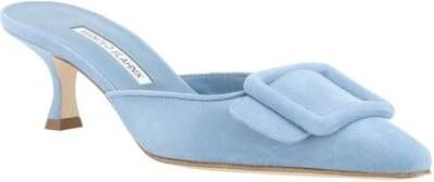 Manolo Blahnik Elegante Suède Kitten Heel Pumps met Gesp Blue Dames