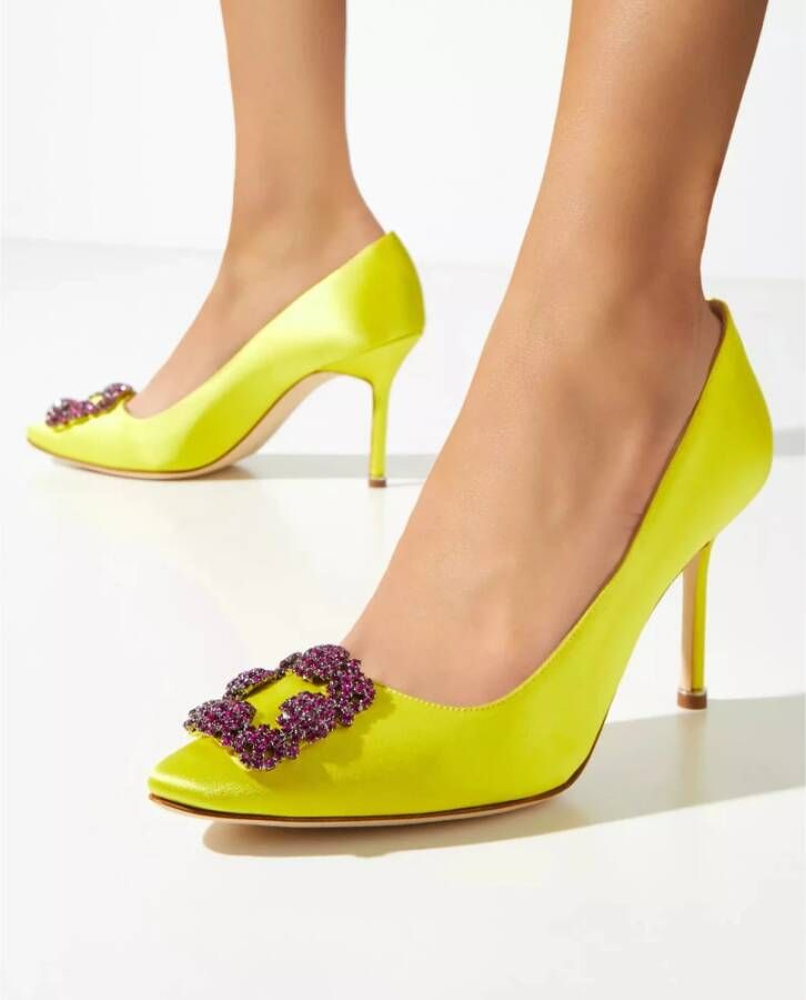 Manolo Blahnik Gele Kristallen Gesp Hoge Hakken