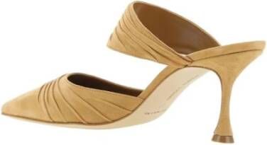 Manolo Blahnik Gerimpeld Suède Puntige Hakken Beige Dames