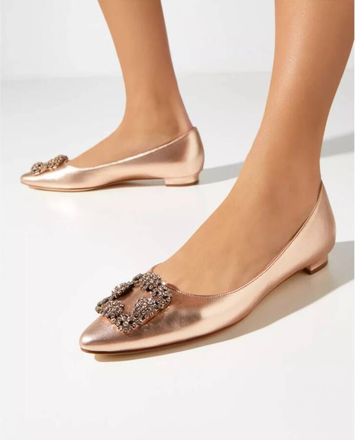 Manolo Blahnik Gouden ballerina's met kristallen gesp