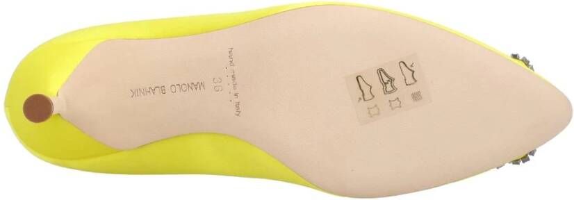 Manolo Blahnik Kristallen Gesp Gele Satijnen Pumps