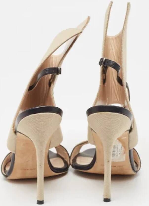 Manolo Blahnik Pre-owned Canvas sandals Beige Dames