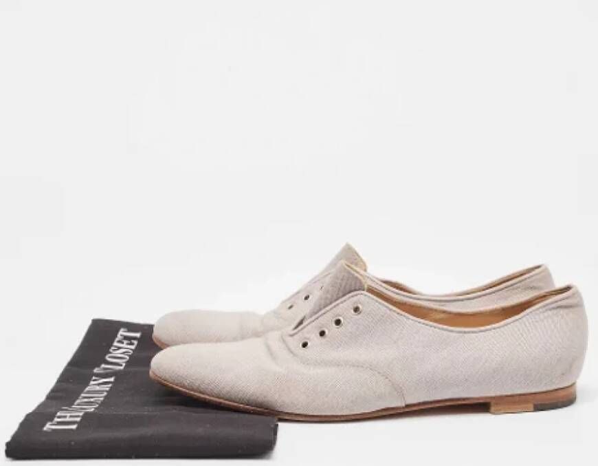 Manolo Blahnik Pre-owned Canvas sneakers Beige Dames
