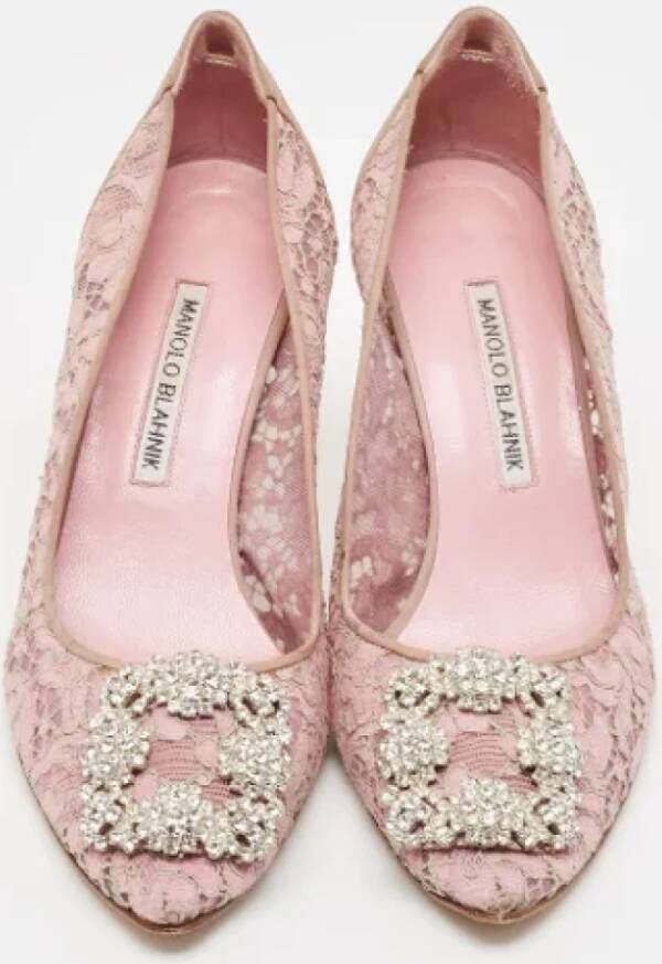 Manolo Blahnik Pre-owned Lace heels Pink Dames