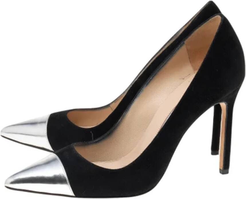 Manolo Blahnik Pre-owned Leather heels Black Dames