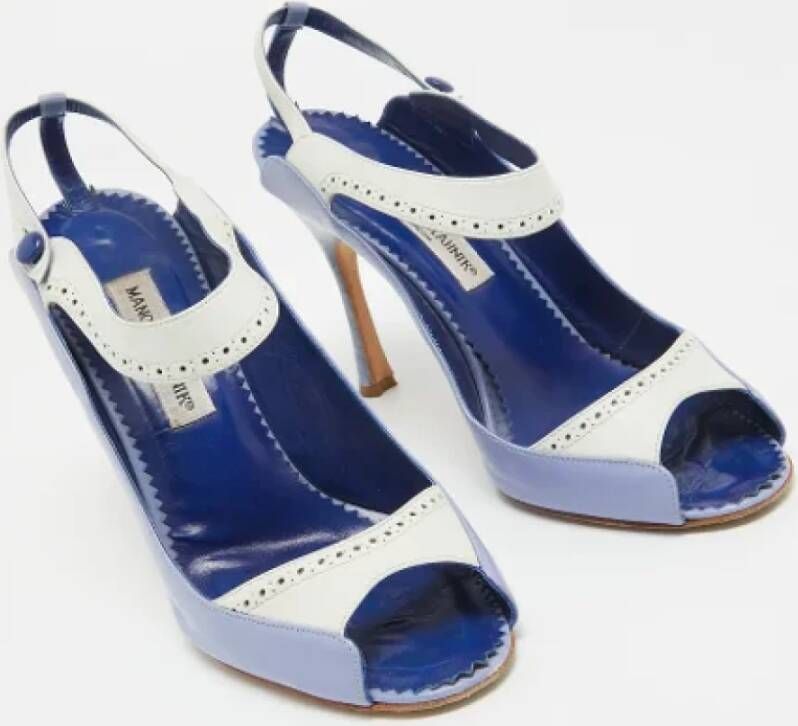 Manolo Blahnik Pre-owned Leather heels Blue Dames