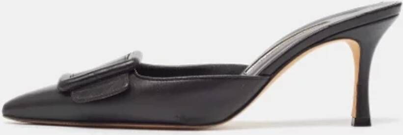 Manolo Blahnik Pre-owned Leather mules Black Dames