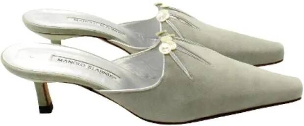 Manolo Blahnik Pre-owned Leather mules Gray Dames