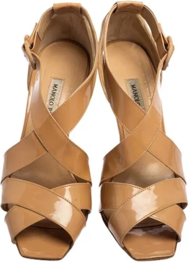 Manolo Blahnik Pre-owned Leather sandals Beige Dames