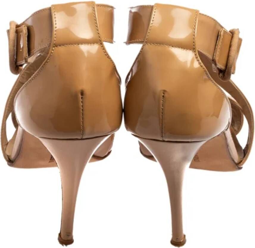 Manolo Blahnik Pre-owned Leather sandals Beige Dames